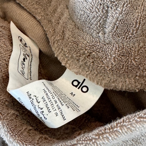 ALO Yoga Coastal Terry Set - Picture 9 of 10